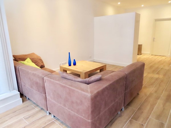 Medium property photo - Witte de Withstraat, 2518 CT Den Haag