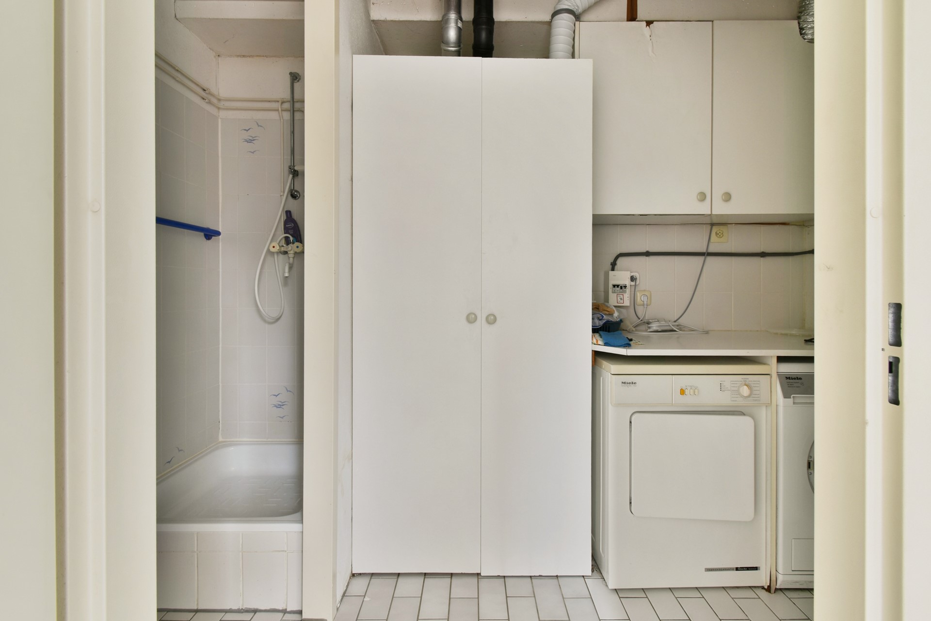 Tussenwoning te koop: Kroeskarper 6, Leiden