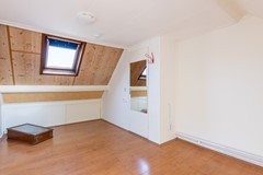 zolder slaapkamer 1 (2).jpeg