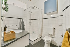 For sale: Hogeweg 8H, 1098 CB Amsterdam