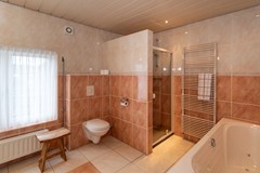 08879455_20.jpg
