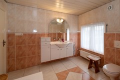 08879455_21.jpg