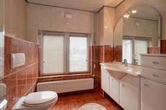 08879413_20.jpg