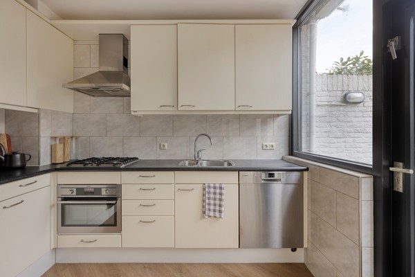 Medium property photo - Montfortanenlaan 62, 5042 CW Tilburg