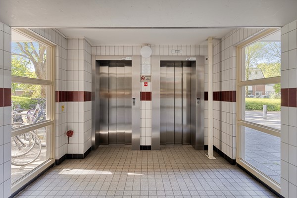 Medium property photo - Professor Cobbenhagenlaan 32, 5037 DC Tilburg