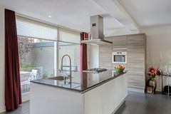 Tussenwoning te koop: Beethovenlaan 111, Tilburg