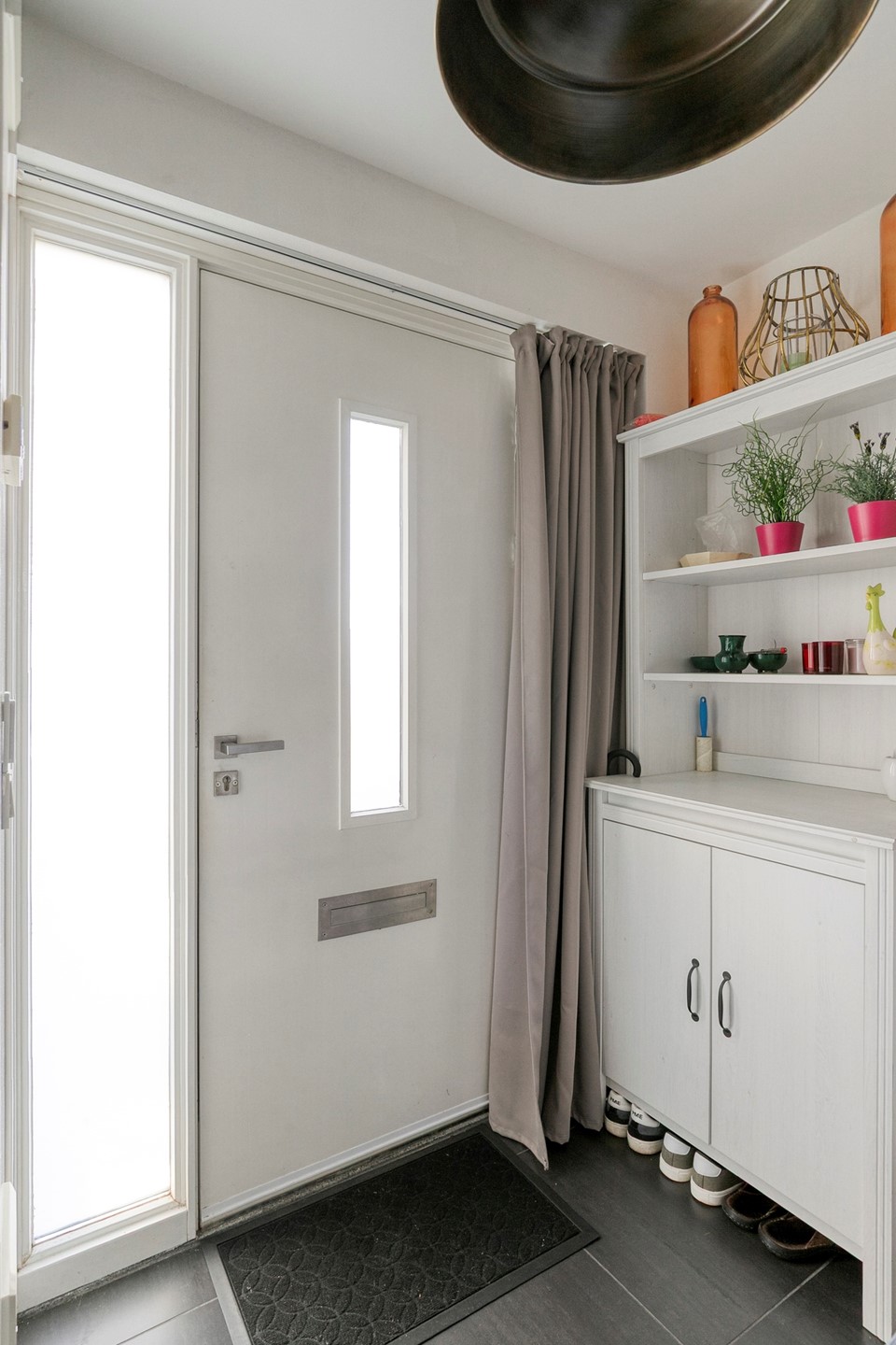 Tussenwoning te koop: Beethovenlaan 111, Tilburg