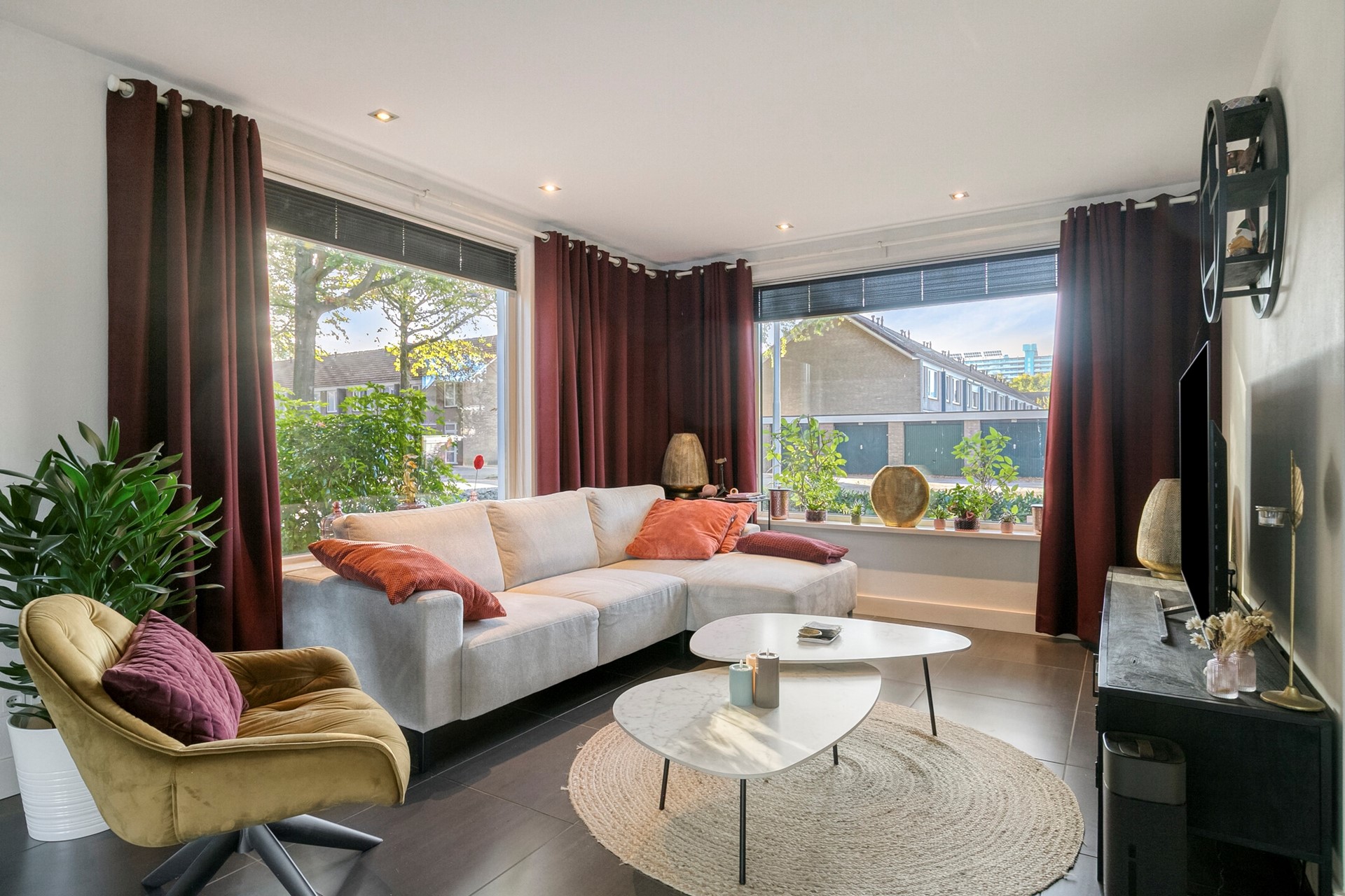 Tussenwoning te koop: Beethovenlaan 111, Tilburg
