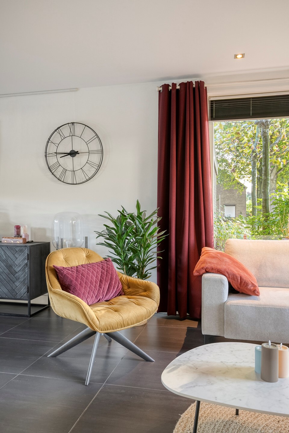 Tussenwoning te koop: Beethovenlaan 111, Tilburg