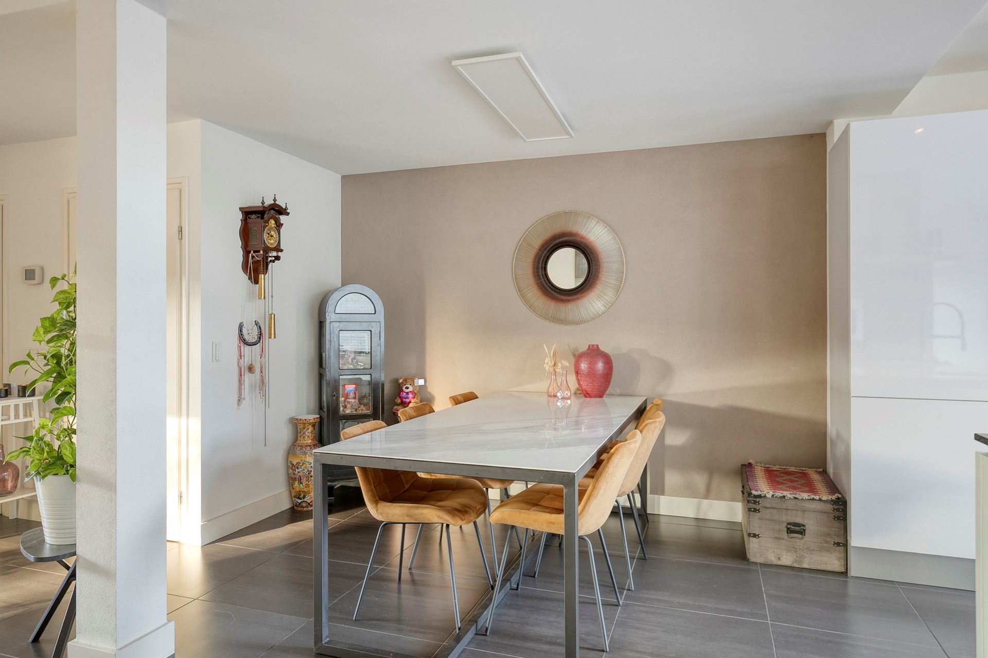 Tussenwoning te koop: Beethovenlaan 111, Tilburg