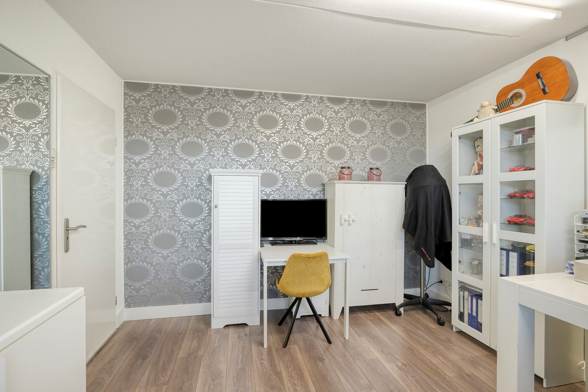 Tussenwoning te koop: Beethovenlaan 111, Tilburg