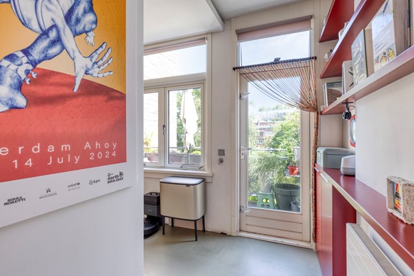 Medium property photo - Breitnerstraat 64A, 3015 XJ Rotterdam