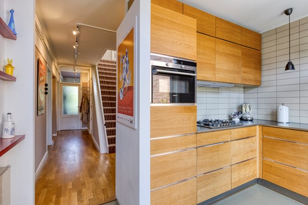 Medium property photo - Breitnerstraat 64A, 3015 XJ Rotterdam