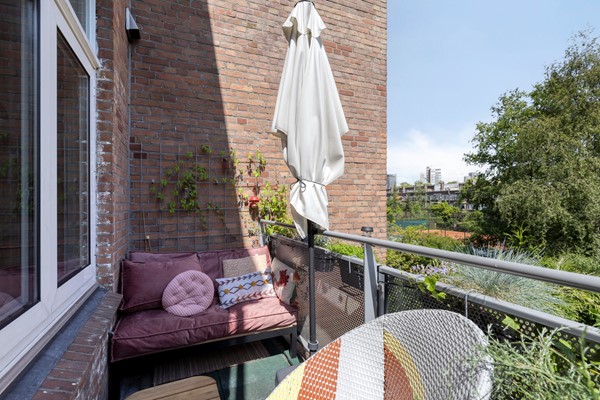 Medium property photo - Breitnerstraat 64A, 3015 XJ Rotterdam