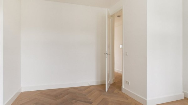 Medium property photo - Utrechtsedwarsstraat 99-3, 1017 WD Amsterdam