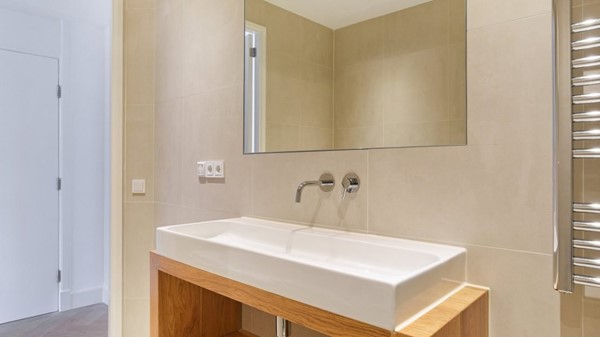 Medium property photo - Utrechtsedwarsstraat 99-3, 1017 WD Amsterdam
