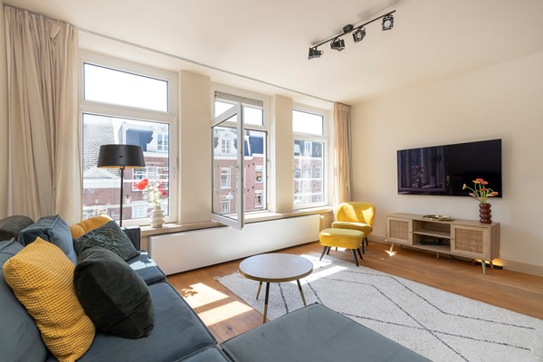 Medium property photo - Albert Cuypstraat, 1073 BD Amsterdam