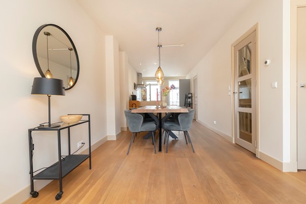 Medium property photo - Albert Cuypstraat, 1073 BD Amsterdam