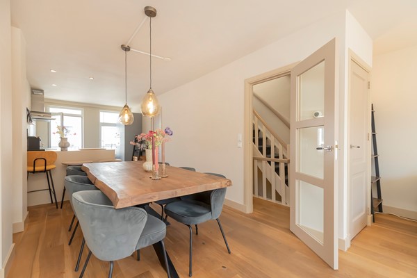 Medium property photo - Albert Cuypstraat, 1073 BD Amsterdam