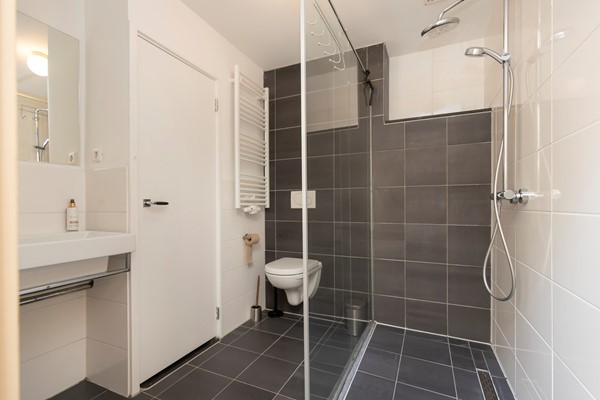 Medium property photo - Albert Cuypstraat, 1073 BD Amsterdam
