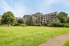 Verkocht: Zeer ruim 4-kamer hoek appartement, op de 4e etage met lift, eigen berging en optioneel een eigen garage met schitterend vrij uitzicht op de Nieuwe Waterweg en de Oranjeplassen! 