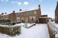 Te koop: Heerlijk vrij wonen! Ruime 2-onder-1-kapwoning met garage gelegen net buiten de bebouwde kom van Leerbroek op een perceel van maar liefst 613 m2 met zowel aan de voor- als achterzijde prachtig vrij...