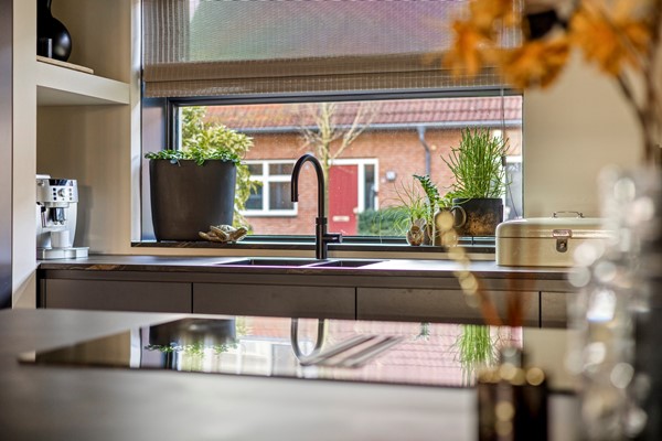 Medium property photo - Uiterwaard 18, 3344 ED Hendrik-Ido-Ambacht