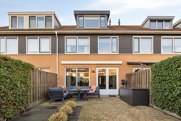 Medium property photo - Uiterwaard 18, 3344 ED Hendrik-Ido-Ambacht