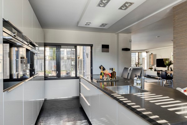 Medium property photo - Opera 27, 3335 EG Zwijndrecht