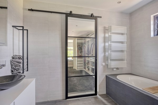 Medium property photo - Vrouwgelenweg 100, 3341 BT Hendrik-Ido-Ambacht