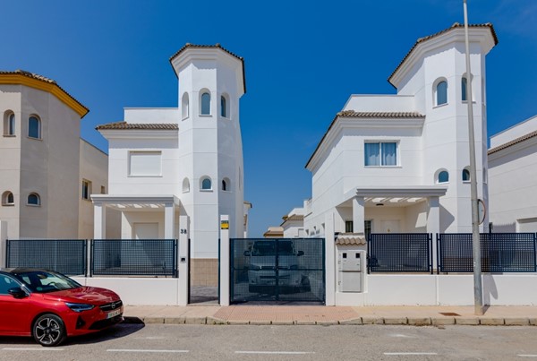 Medium property photo - Carrer Winston Churchill, 03177 San Fulgencio