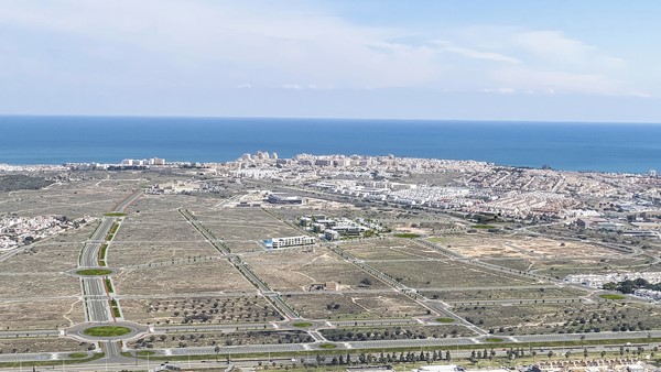 Medium property photo - Calle Enrico Caruso 5, 03184 Torrevieja