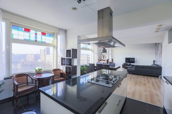 Medium property photo - Mathenesserplein, 3022 LC Rotterdam