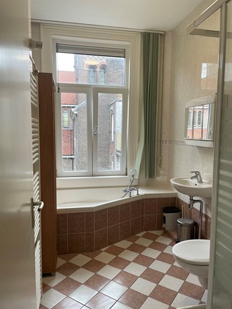 Medium property photo - Johannes Verhulststraat, 1071 NE Amsterdam