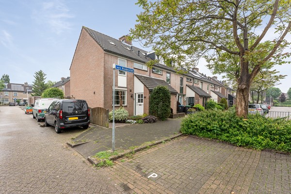 Sold subject to conditions: Van Riedevliet 1, 2992 TK Barendrecht
