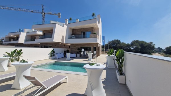 Medium property photo - Avenida Severiano Ballesteros 33, 03191 Pilar de la Horadada