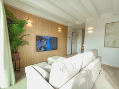 LIVING ROOM.jpeg