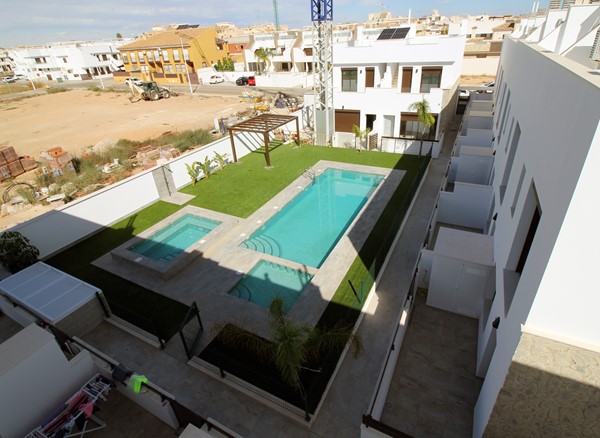 Medium property photo - Calle Cruz del Sur 32, 03190 Pilar de la Horadada