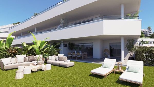 Medium property photo - Calle Islas Bermudas 45, 29680 Estepona