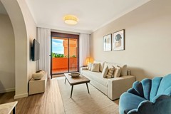 Living Area 1.jpg