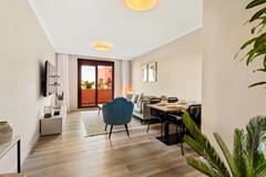 Living Area 7.jpg