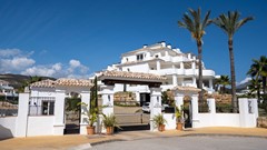 aloha-exterior-13-1024x576.jpg