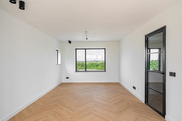 Medium property photo - Zuidzijdsedijk 38, 3264 LH Nieuw-Beijerland
