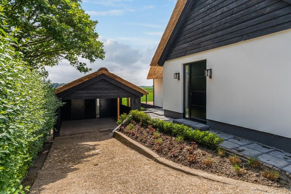 Medium property photo - Zuidzijdsedijk 38, 3264 LH Nieuw-Beijerland