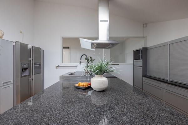 Medium property photo - Librijesteeg 325, 3011 HN Rotterdam