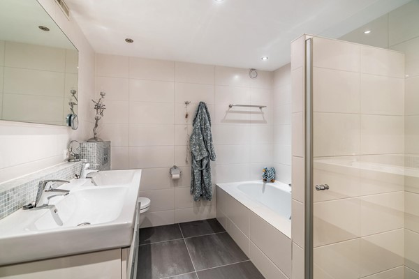 Medium property photo - Rembrandtweg 11A, 2202 AT Noordwijk