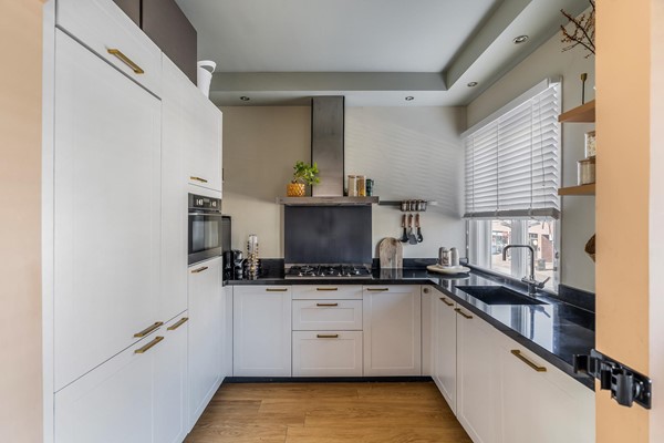 Medium property photo - Loosduinse Hoofdstraat 168, 2552 AL Den Haag