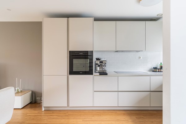 Medium property photo - Neeltje Griffijnstraat 22, 3065 KD Rotterdam