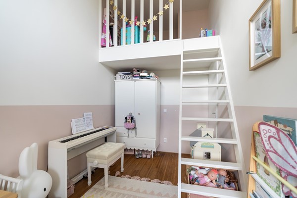 Medium property photo - Neeltje Griffijnstraat 22, 3065 KD Rotterdam
