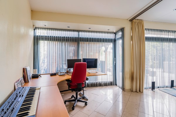 Medium property photo - Zuidlaardermeer 20, 2993 PV Barendrecht